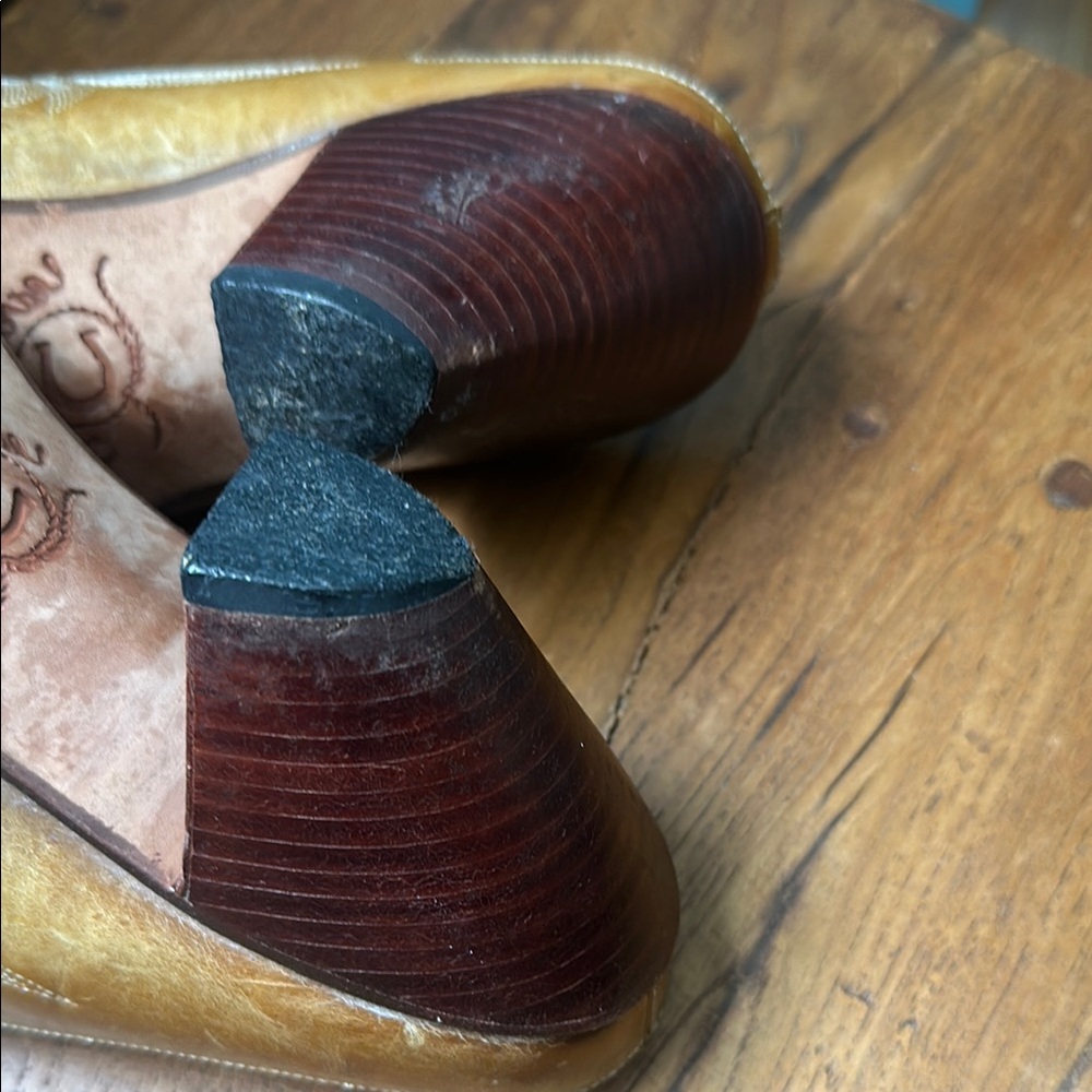 CHARLIE 1 HORSE LEATHER COWBOY
CLOGS   SIZE 7 1/2 - Picture 8 of 8